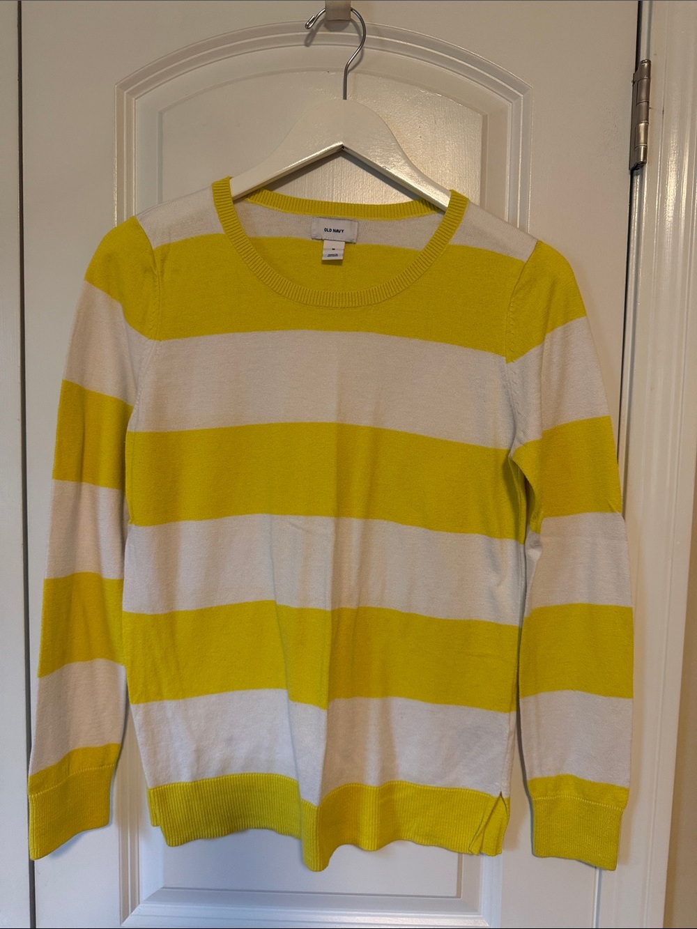 Old Navy yellow striped sweater M